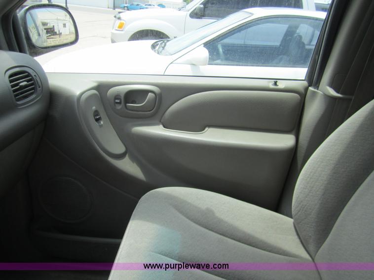 image for item A3839 2003 Chrysler Town & Country LXi mini van
