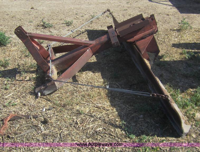 image for item A3846 1964 Massey-Ferguson 65 tractor with mower and back blade