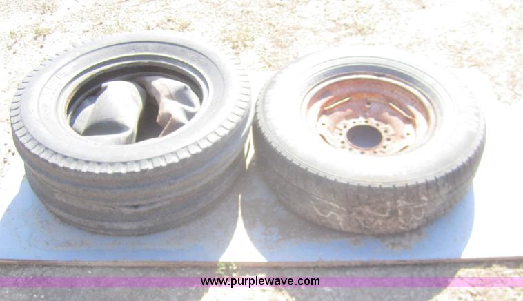 image for item A3846 1964 Massey-Ferguson 65 tractor with mower and back blade