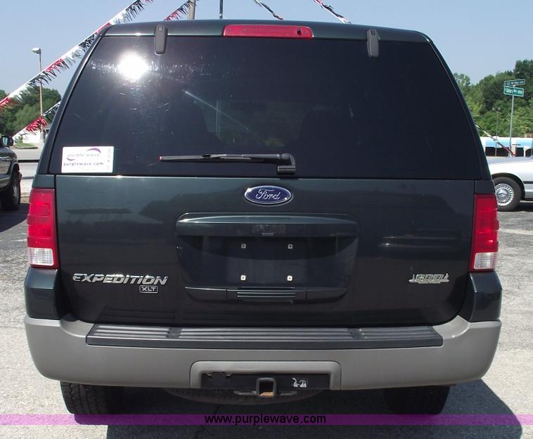 image for item A4148 2003 Ford Expedition XLT SUV