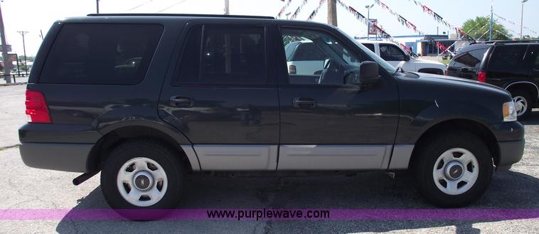 image for item A4148 2003 Ford Expedition XLT SUV