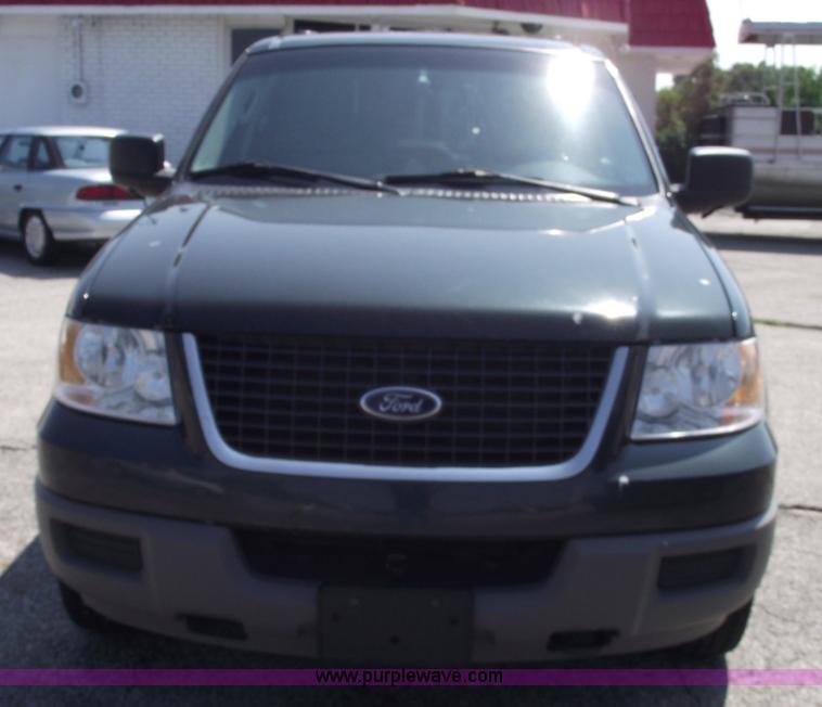 image for item A4148 2003 Ford Expedition XLT SUV