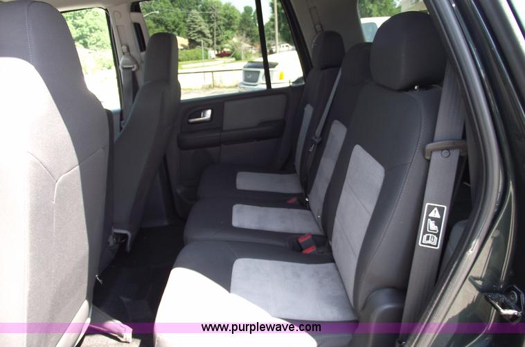 image for item A4148 2003 Ford Expedition XLT SUV