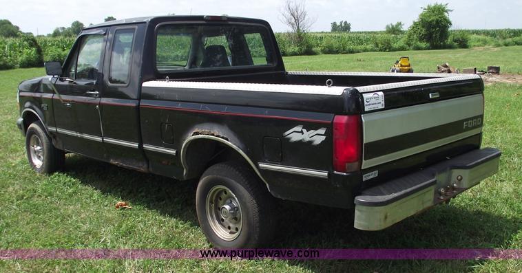 image for item A4152 1995 Ford F150 XLT extended cab pickup truck