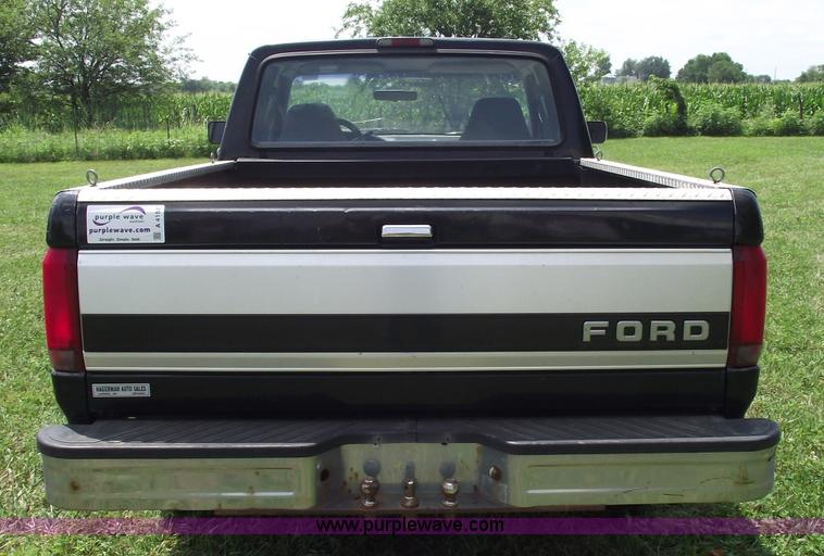 image for item A4152 1995 Ford F150 XLT extended cab pickup truck