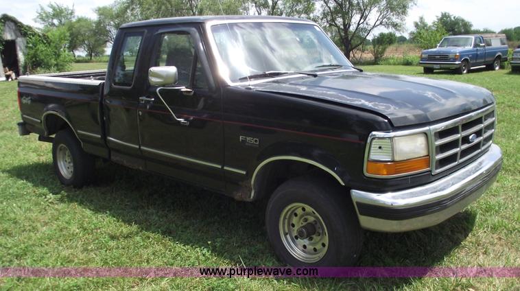 image for item A4152 1995 Ford F150 XLT extended cab pickup truck