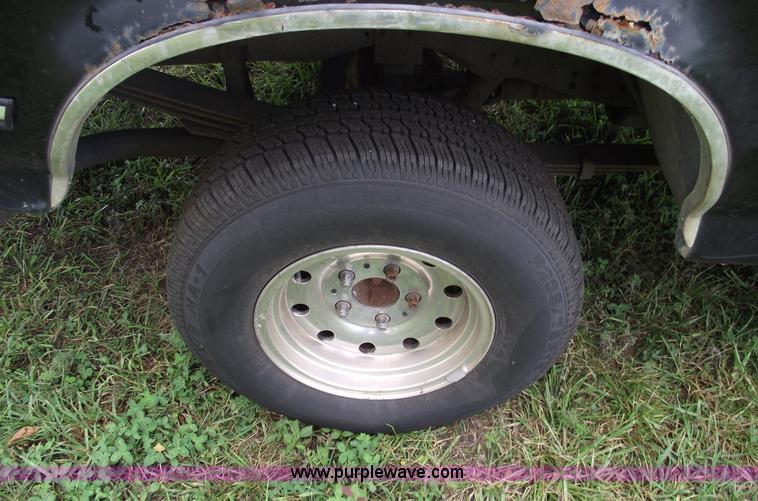 image for item A4152 1995 Ford F150 XLT extended cab pickup truck