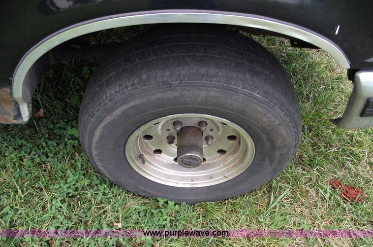 image for item A4152 1995 Ford F150 XLT extended cab pickup truck