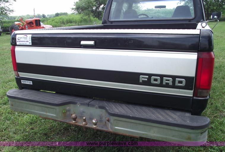 image for item A4152 1995 Ford F150 XLT extended cab pickup truck