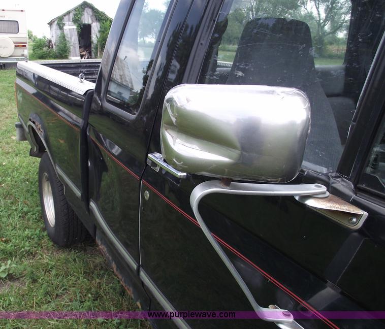 image for item A4152 1995 Ford F150 XLT extended cab pickup truck