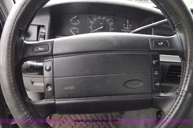 image for item A4152 1995 Ford F150 XLT extended cab pickup truck