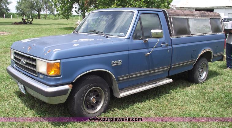 image for item A4156 1991 Ford F150 XLT pickup truck