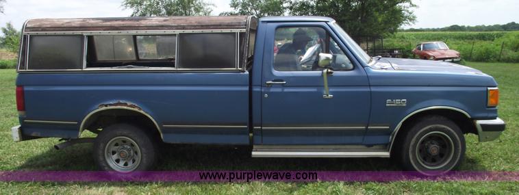 image for item A4156 1991 Ford F150 XLT pickup truck