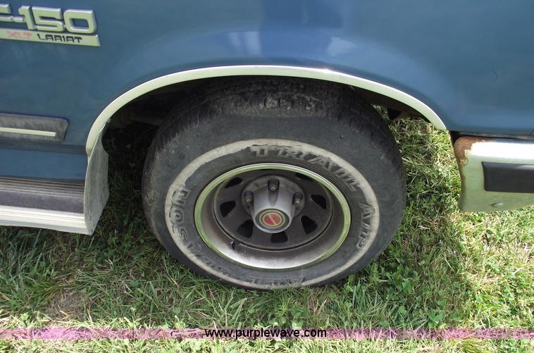 image for item A4156 1991 Ford F150 XLT pickup truck