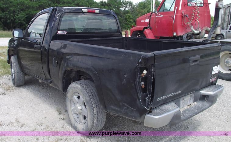 image for item A4190 2007 GMC Canyon SLE pickup truck