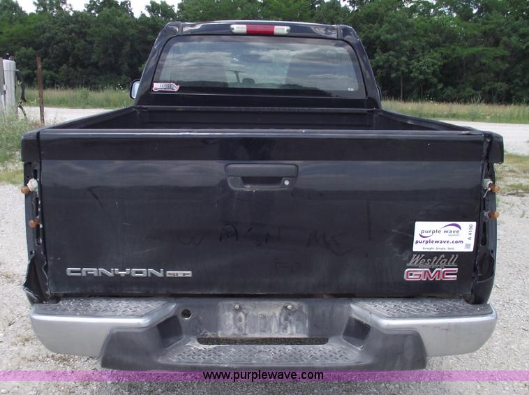 image for item A4190 2007 GMC Canyon SLE pickup truck