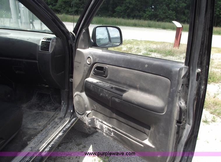 image for item A4190 2007 GMC Canyon SLE pickup truck