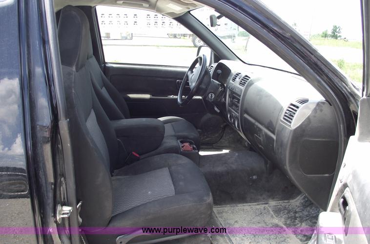 image for item A4190 2007 GMC Canyon SLE pickup truck