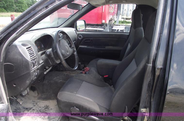 image for item A4190 2007 GMC Canyon SLE pickup truck