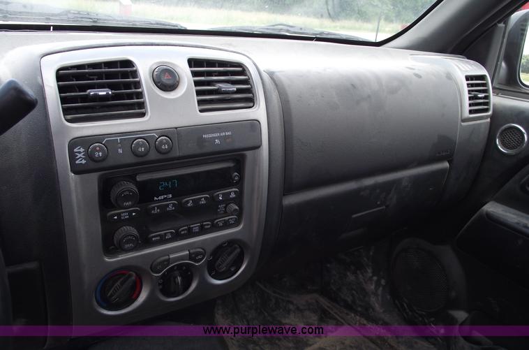 image for item A4190 2007 GMC Canyon SLE pickup truck