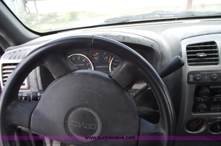 image for item A4190 2007 GMC Canyon SLE pickup truck