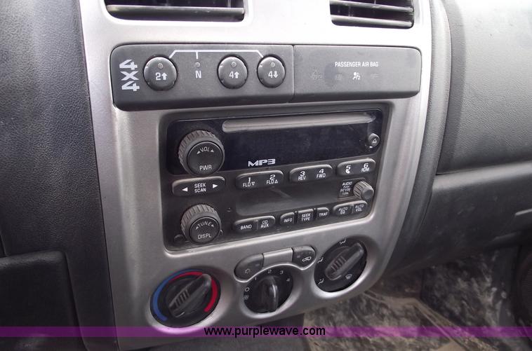 image for item A4190 2007 GMC Canyon SLE pickup truck