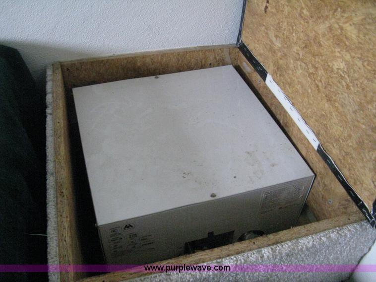 image for item A4274 1995 shop built fifth wheel cargo trailer