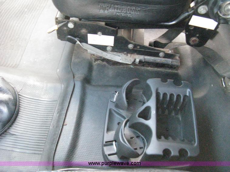 image for item A4275 1989 GMC Sierra Classic truck