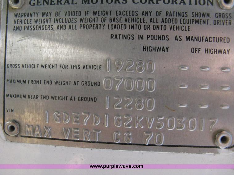 image for item A4275 1989 GMC Sierra Classic truck