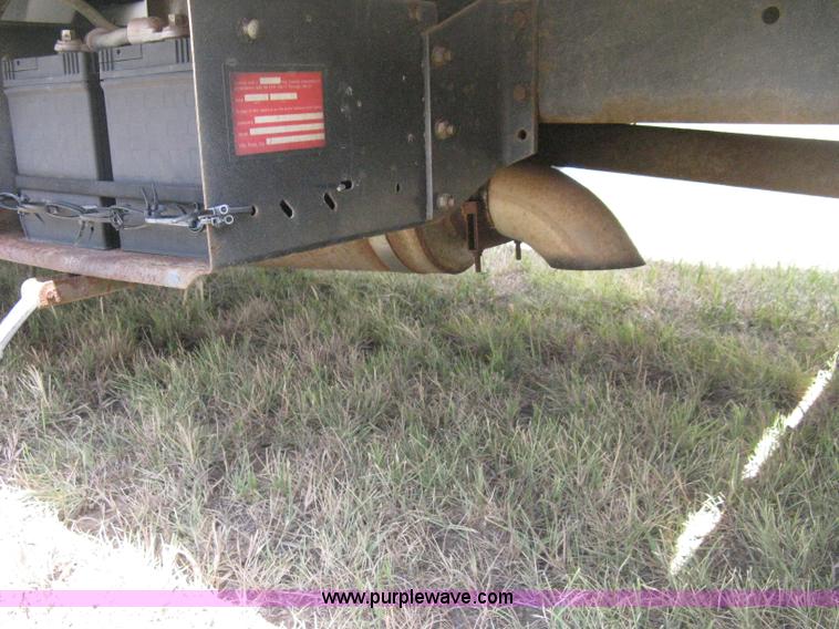 image for item A4275 1989 GMC Sierra Classic truck