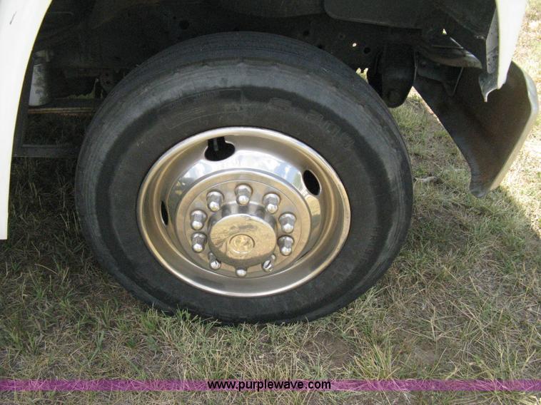 image for item A4275 1989 GMC Sierra Classic truck