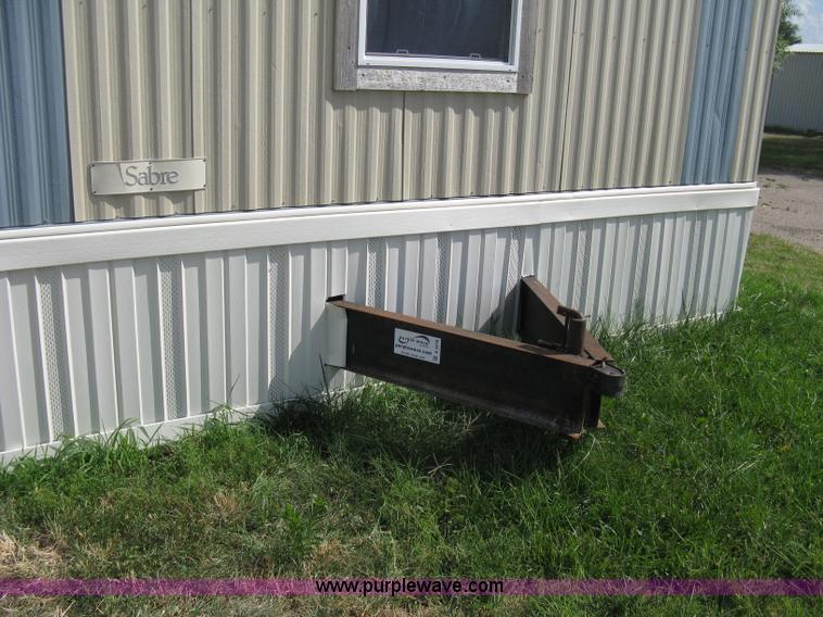 image for item A4276 1995 Skyline Sabre 4302A mobile home