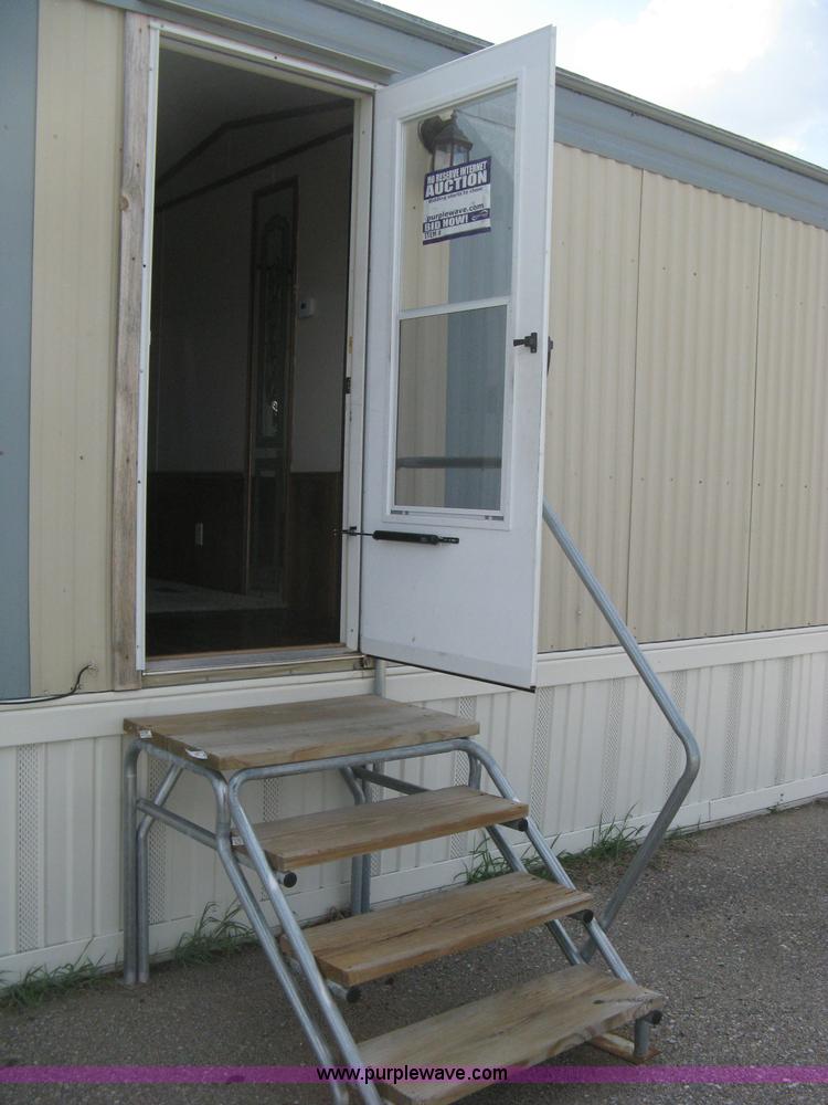 image for item A4276 1995 Skyline Sabre 4302A mobile home