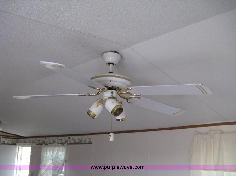 image for item A4276 1995 Skyline Sabre 4302A mobile home