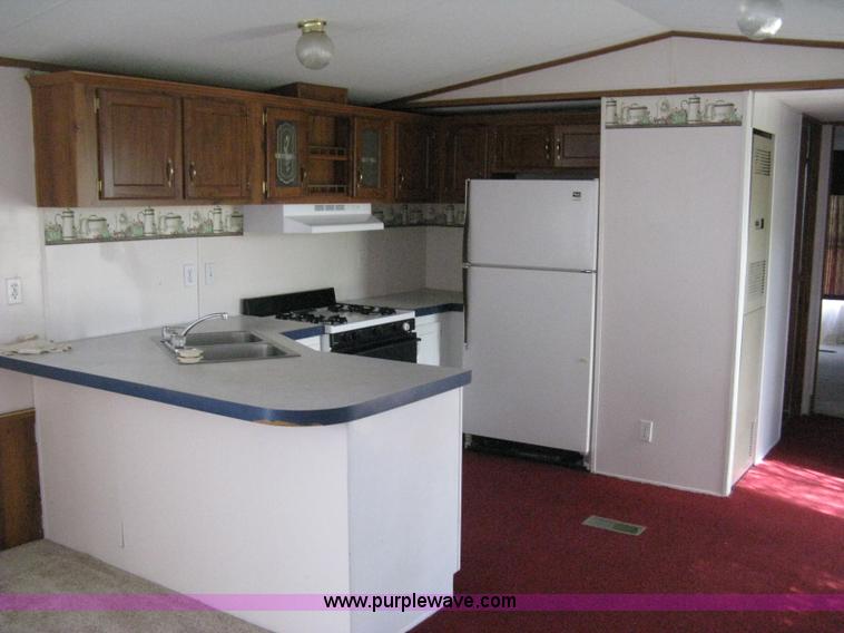 image for item A4276 1995 Skyline Sabre 4302A mobile home