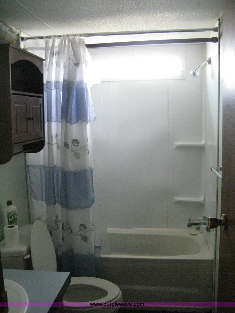 image for item A4276 1995 Skyline Sabre 4302A mobile home