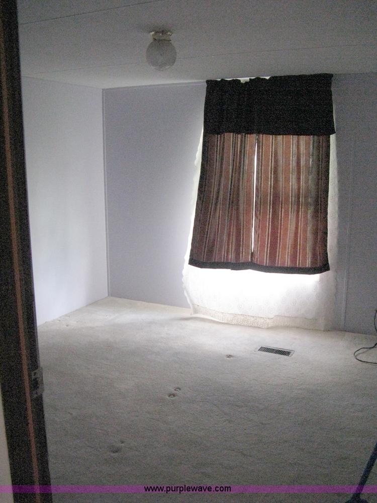 image for item A4276 1995 Skyline Sabre 4302A mobile home