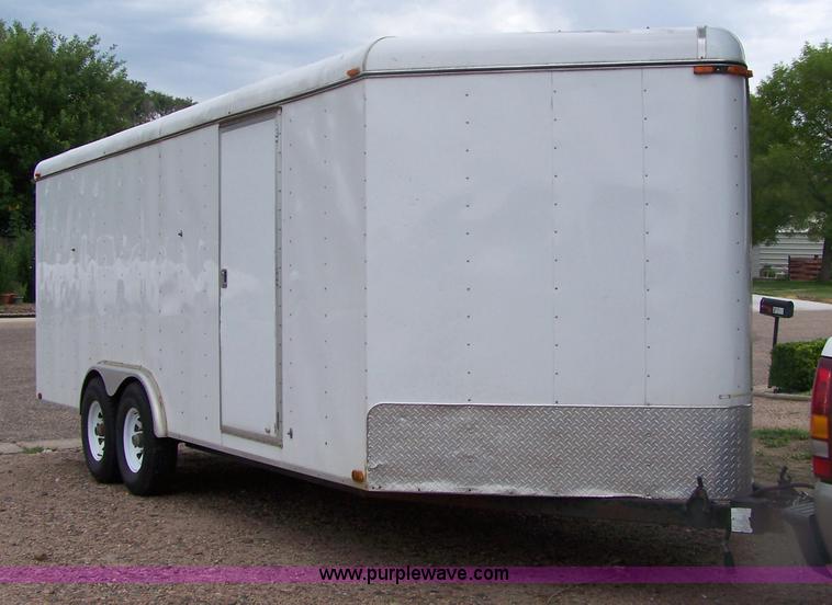 image for item A4578 2001 GNSH enclosed trailer