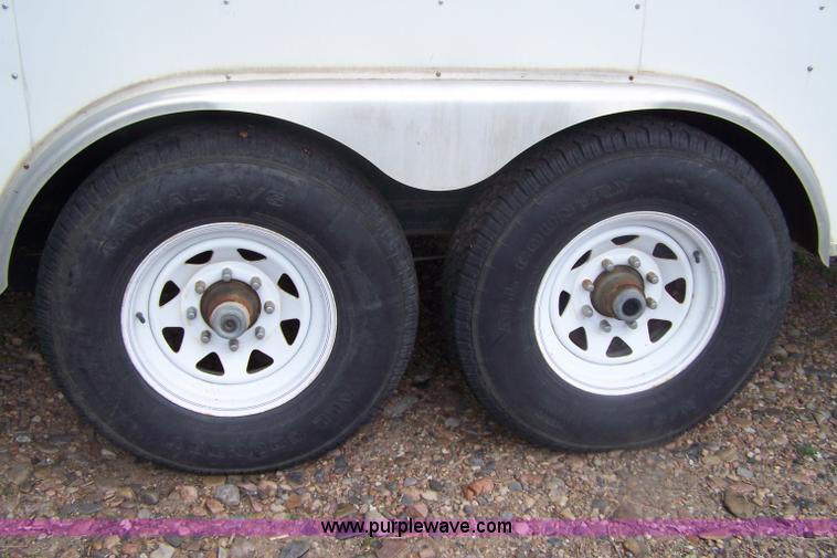 image for item A4578 2001 GNSH enclosed trailer