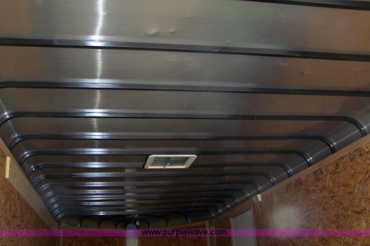 image for item A4578 2001 GNSH enclosed trailer