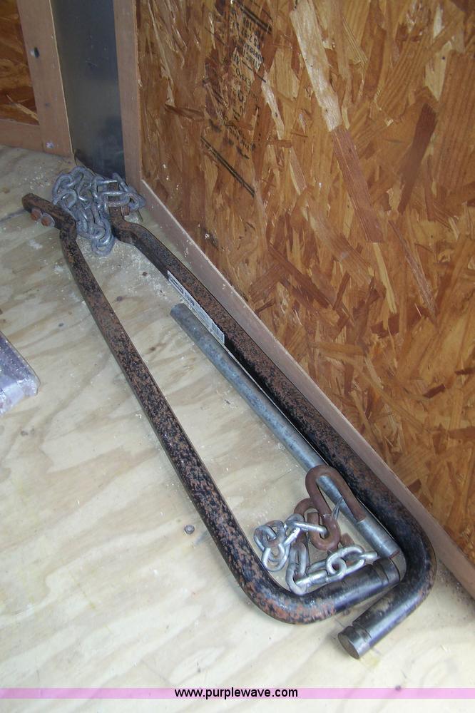 image for item A4578 2001 GNSH enclosed trailer