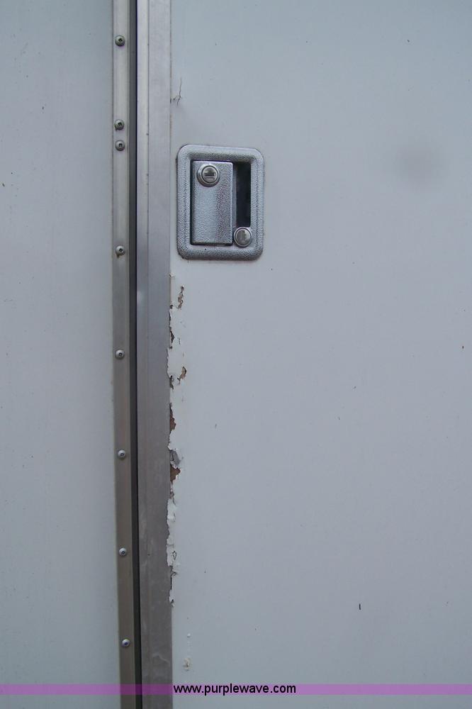 image for item A4578 2001 GNSH enclosed trailer