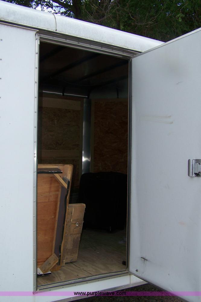 image for item A4578 2001 GNSH enclosed trailer