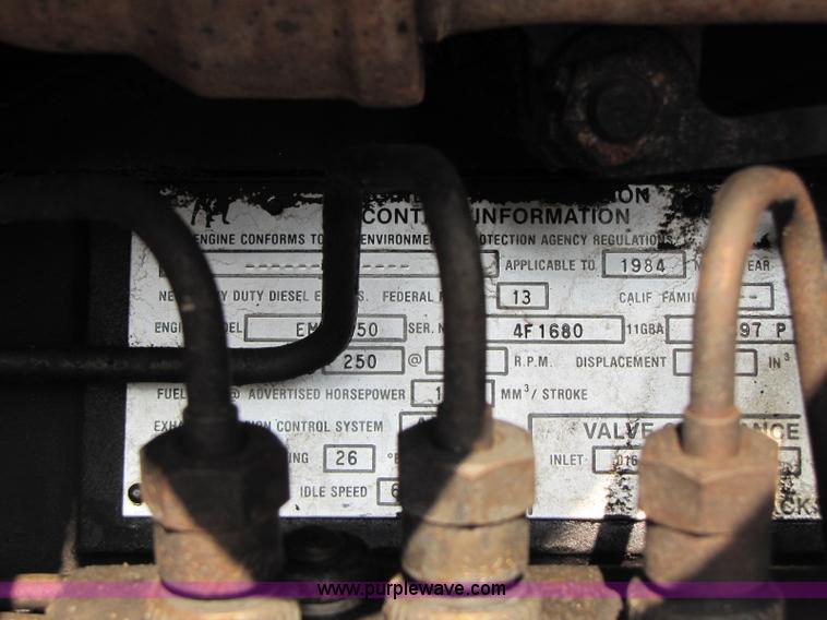 image for item A5070 1984 Mack R685ST silage truck