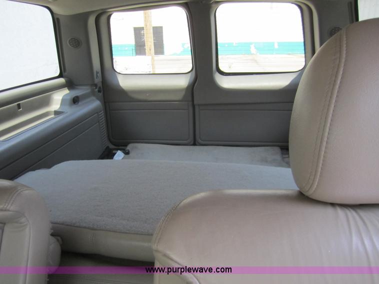 image for item A9369 2000 GMC Yukon XL SUV