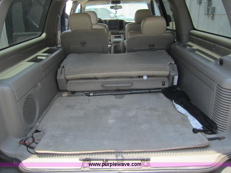 image for item A9369 2000 GMC Yukon XL SUV