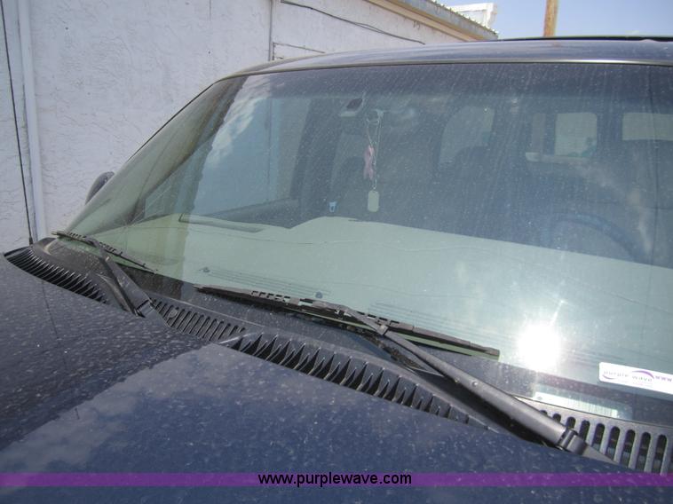 image for item A9369 2000 GMC Yukon XL SUV