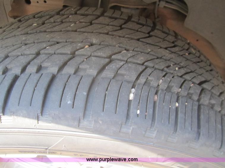 image for item A9369 2000 GMC Yukon XL SUV