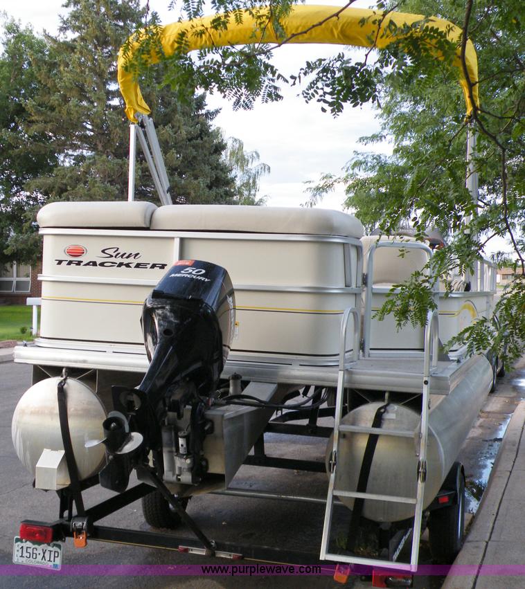 image for item A9515 Sun Tracker 21' pontoon boat