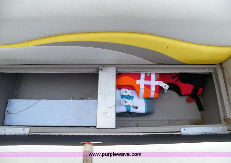 image for item A9515 Sun Tracker 21' pontoon boat